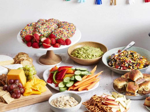 k_Photo_Recipes_2020-01-superbowl-grazing-table_2020_superbowl_grazingtable_shot1_288